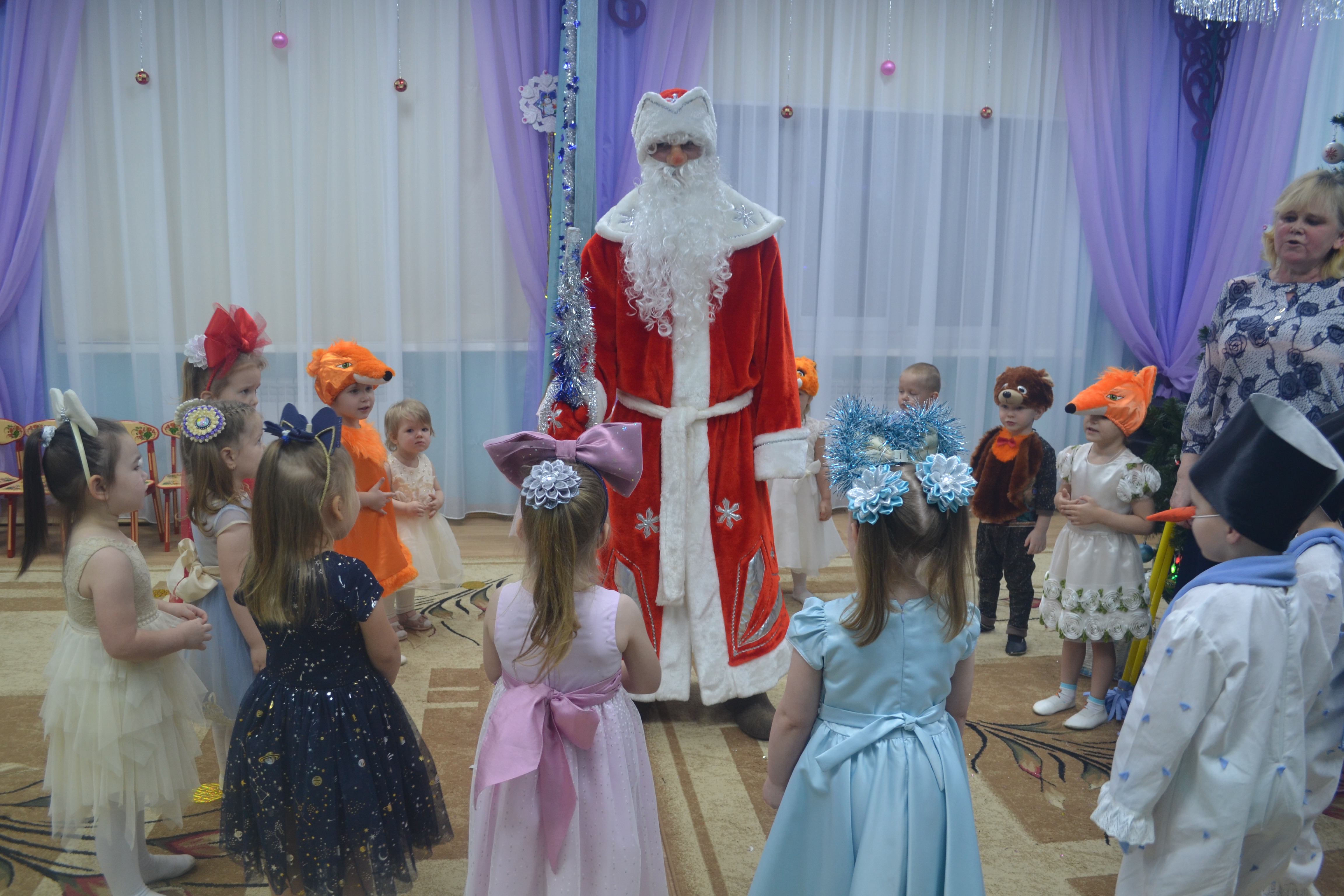 ../foto_2019_2020_god/noviy_god_2020_mladshe_srednyaya_gruppa.JPG